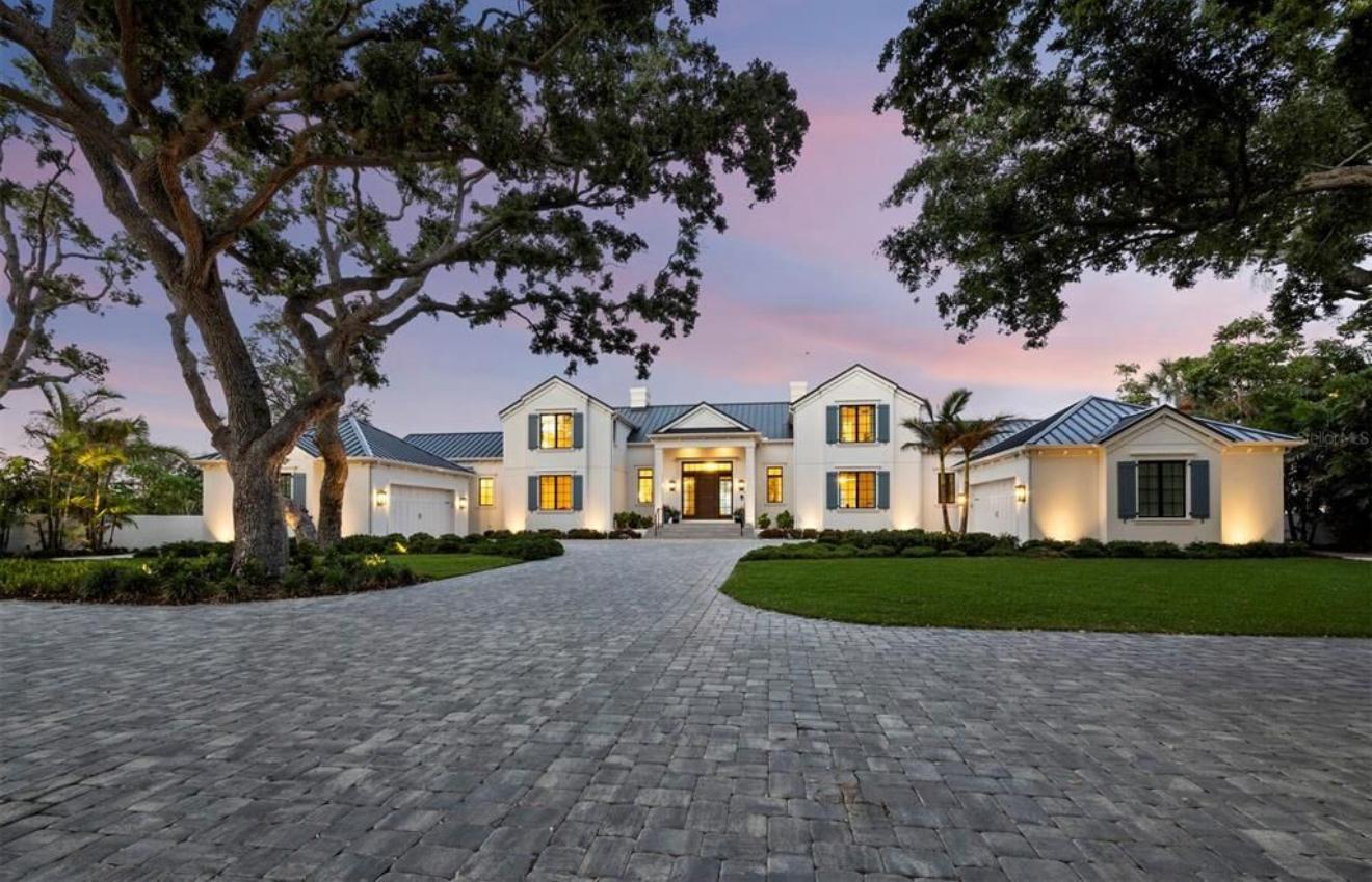 Paver driveways combine durability and style, providing a strong surface with a beautiful finish for your home.